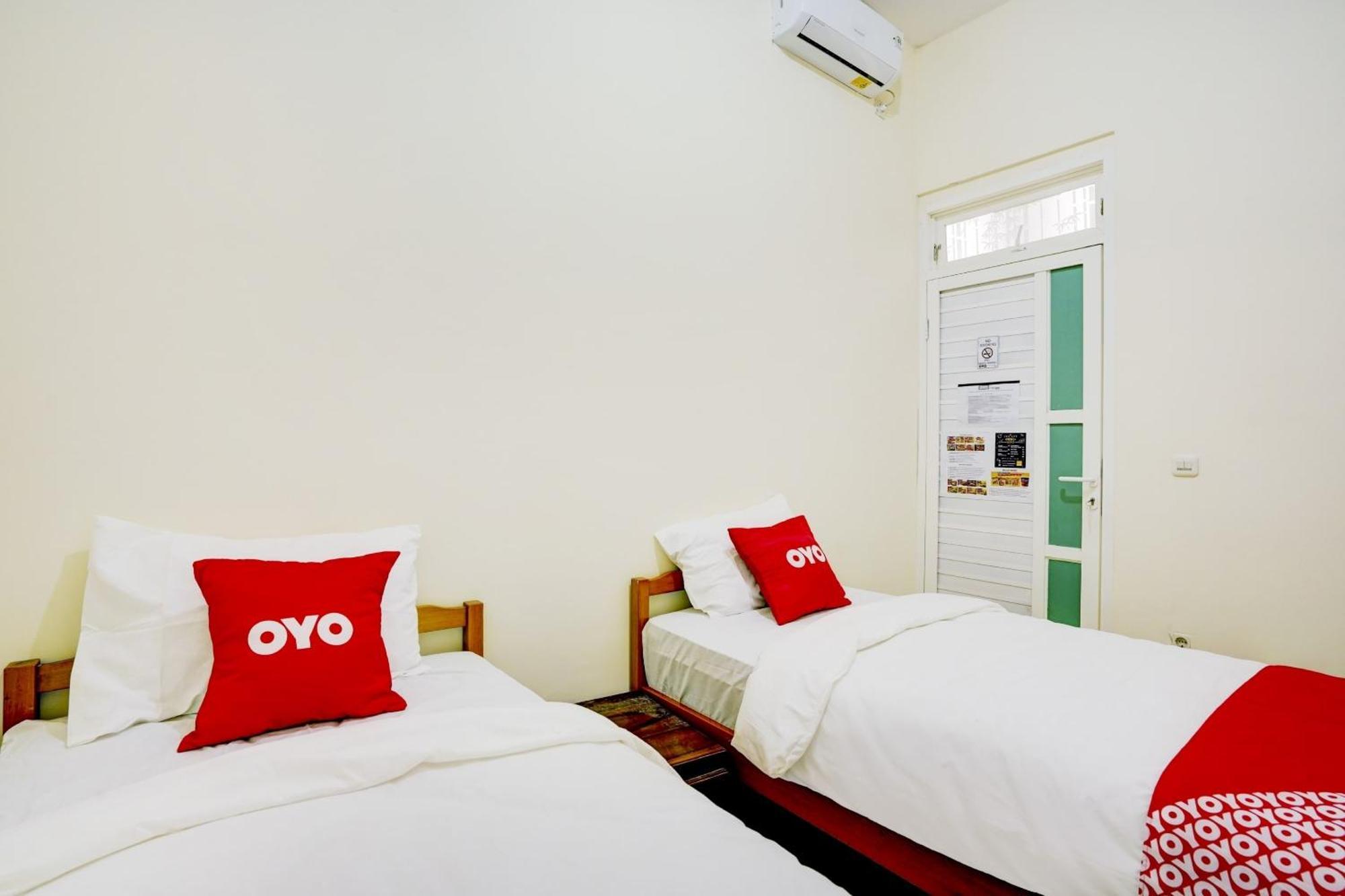 Oyo 90173 Innapp Tenggilis Family Residence Surabaja Zewnętrze zdjęcie